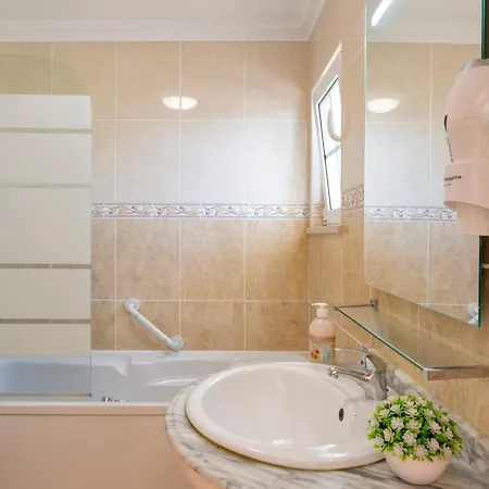 Vila Jardin D'eden By Interhome